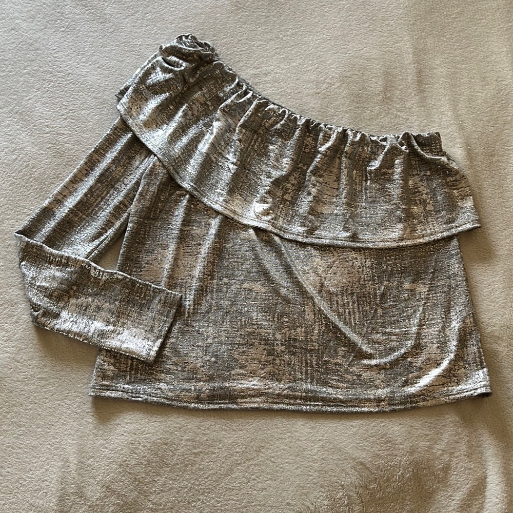 Trouvé Off The Shoulder Metallic Texture Top